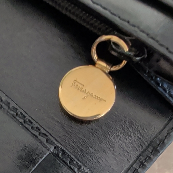 NWOT Salvatore Ferragamo Black Leather with Gold Hardware Wallet - Picture 5 of 9